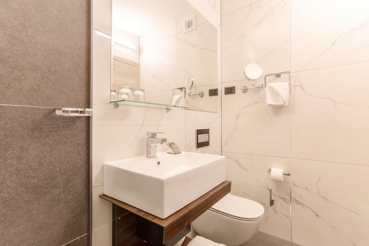 Hotel Haliaetum - San Simon Resort Izola Buitenkant foto